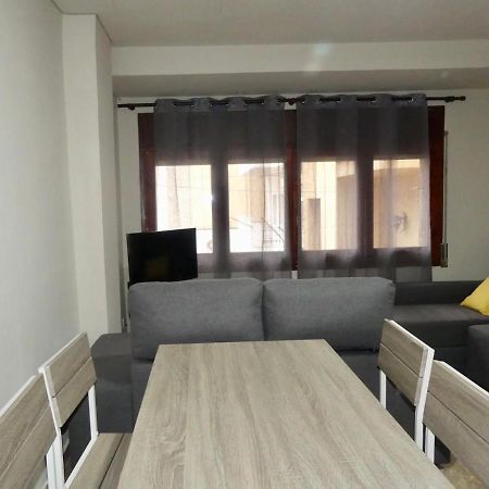 Apartament Encantador Al Centre De Vic Aptgarbi Buitenkant foto