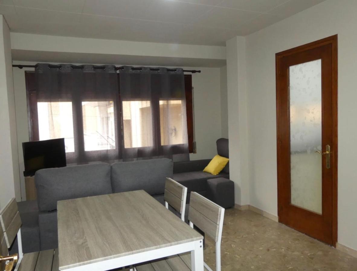 Apartament Encantador Al Centre De Vic Aptgarbi Buitenkant foto