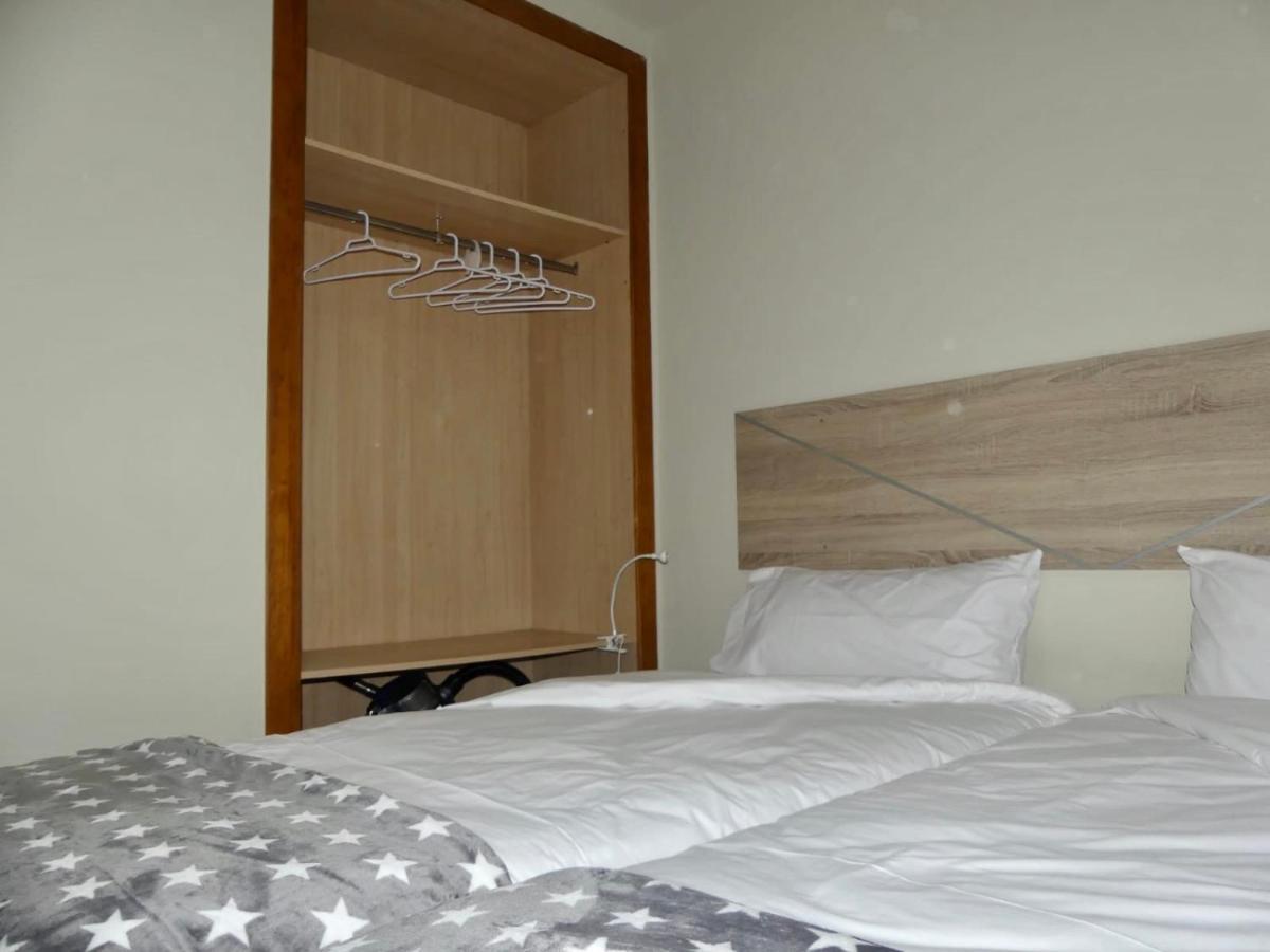 Apartament Encantador Al Centre De Vic Aptgarbi Buitenkant foto
