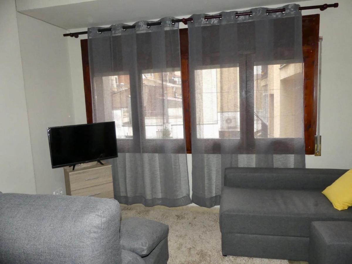 Apartament Encantador Al Centre De Vic Aptgarbi Buitenkant foto