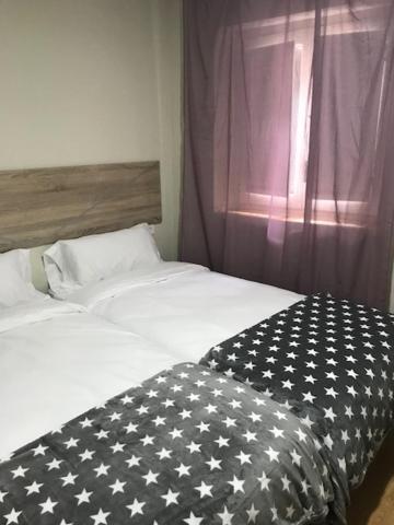 Apartament Encantador Al Centre De Vic Aptgarbi Buitenkant foto